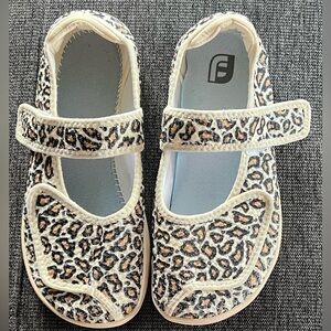 Barerun Zero Drop Women’s Wide Width Mary Jane Slip On Leopard Print Shoes 10